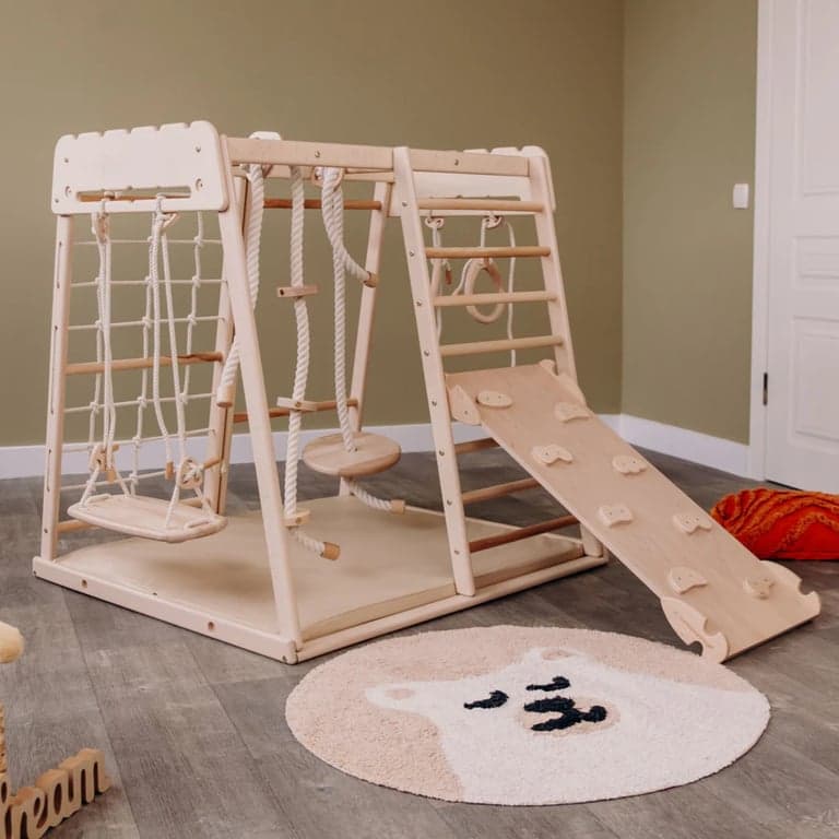 Wood and Hearts Binnen Jungle Gym met Trapeze, Mat, Helling en 4 Touwtoegangen