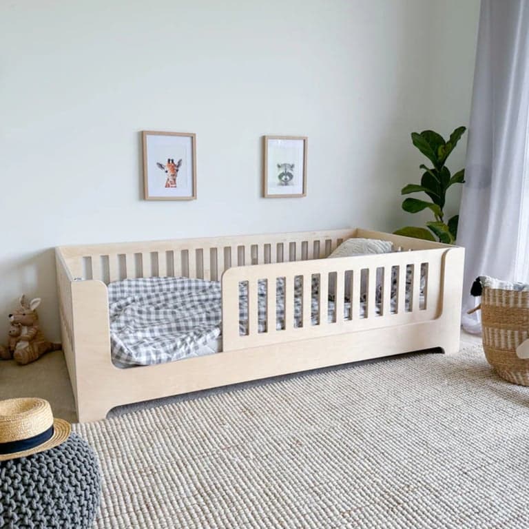 Magic of Wood Vloerbed met Verwijderbare Leuningen King Single