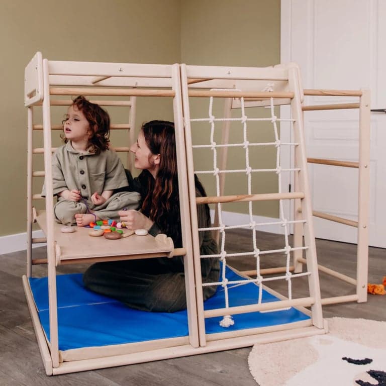 Wood and Hearts Indoor Jungle Gym met Trapeze, Ladder, Helling en Mat