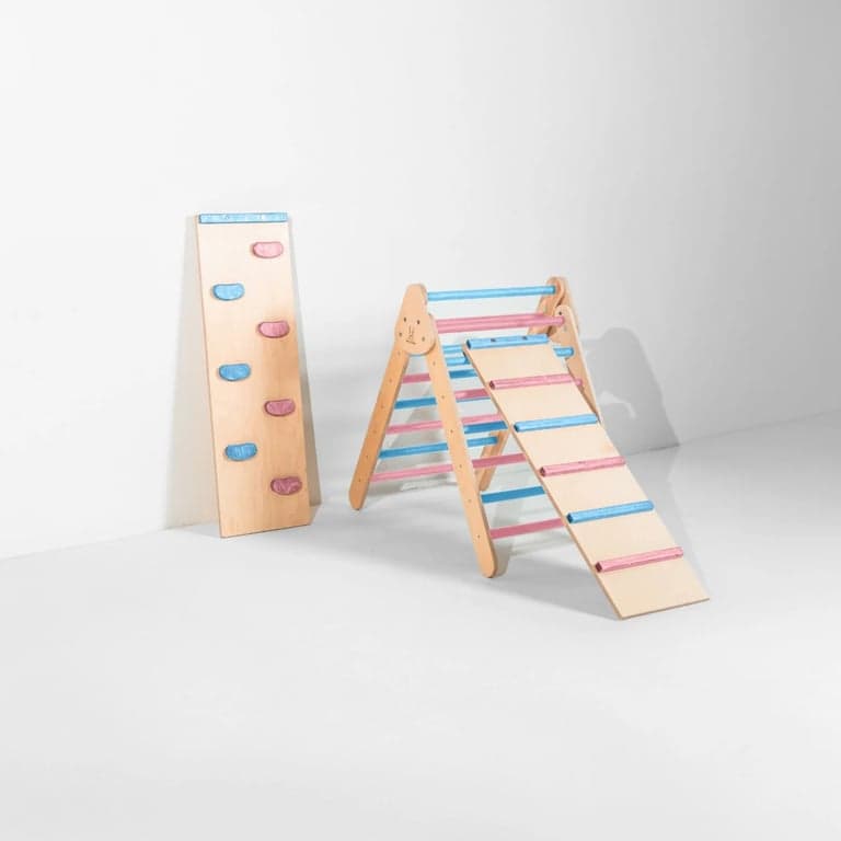 Bunny Hopkins Pikler Driehoek Candy Clouds Origineel Met Ladder en Klimmuur