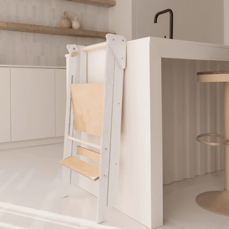 Jindl Opvouwbare en Verstelbare Peuter Toren Wit