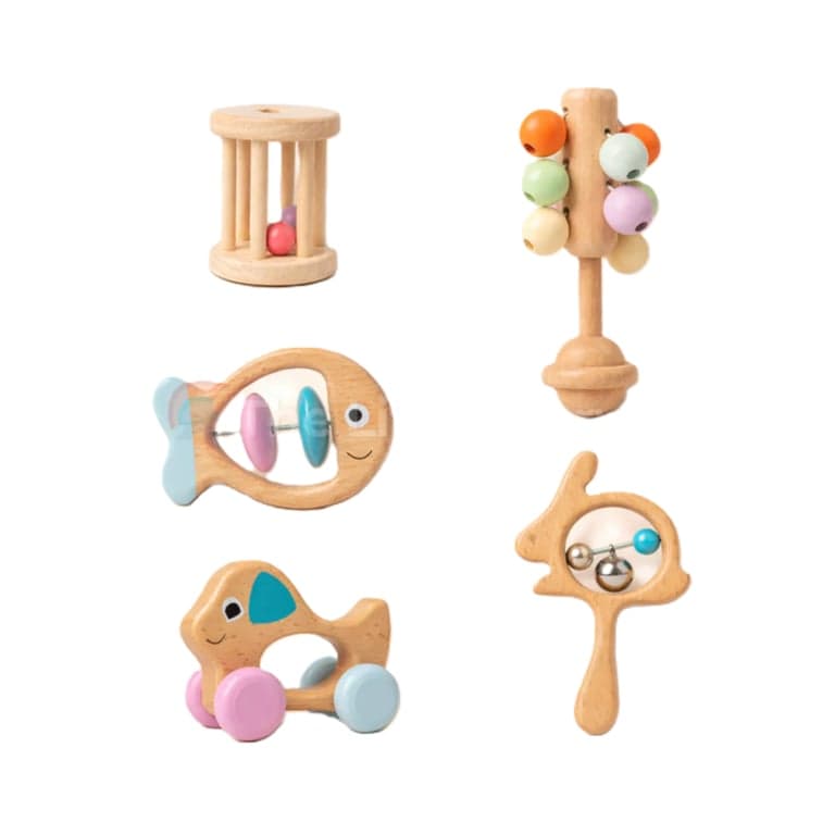 De houten babyrammelaarset van Little Marvin